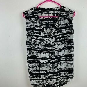 Mossimo Womans Top Size Small Petite Black White Top Sleeveless V Neck Tunic